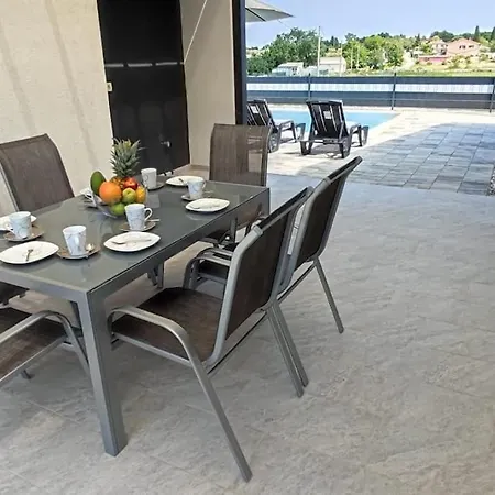 بيت للعطل Ferien 2024-villa Aquamarin Mit Pool *